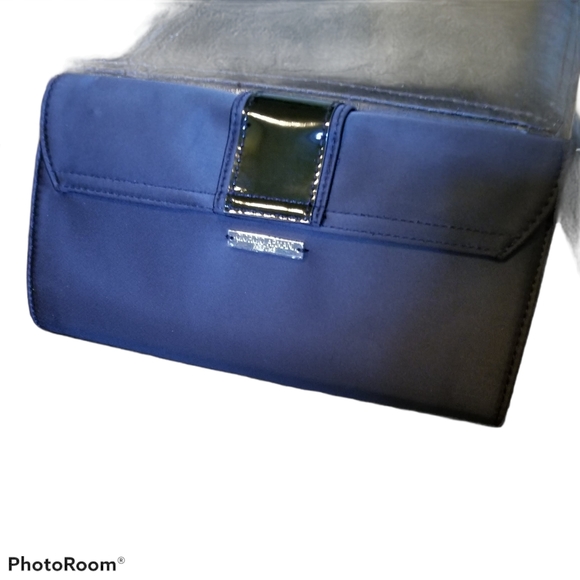 GIORGIO ARMANI Clutch (9.5" ร 5.5") - Picture 5 of 11